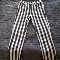 Jeans schwarz weiß gestreift Sachsen - Torgau Vorschau