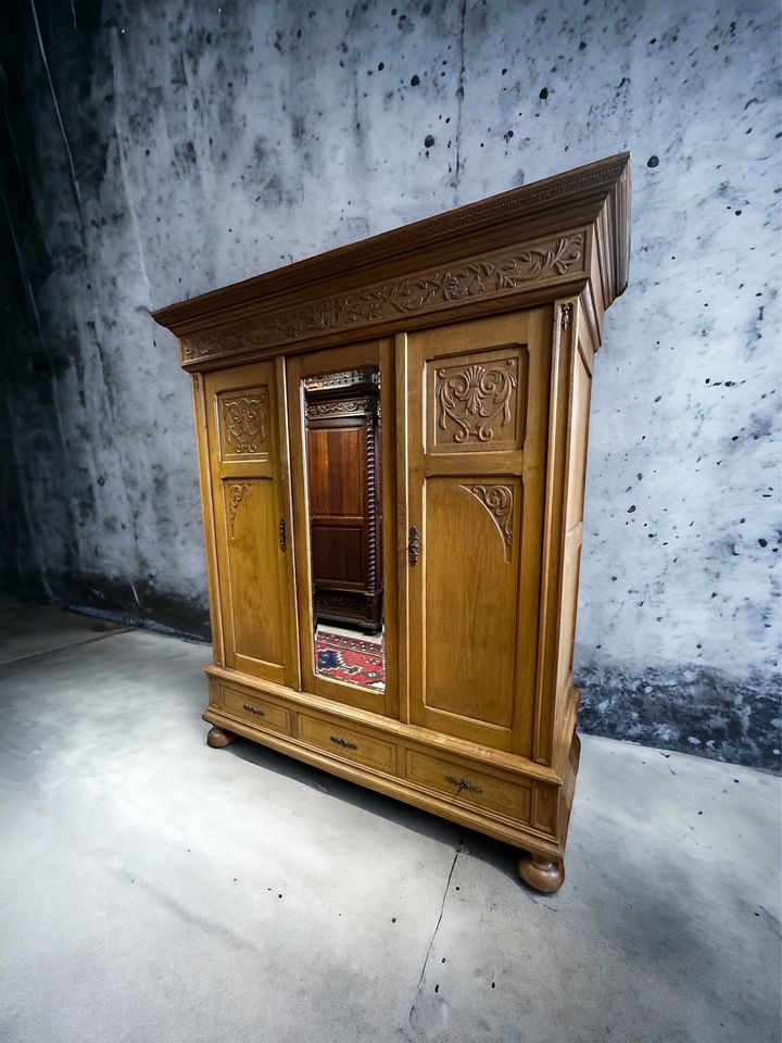 Antik Kleiderschrank Schrank Regalausbau 191x211x72cm in Düsseldorf