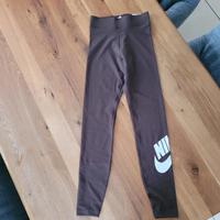 Nike Damen Leggins Größe XS (Nagelneu  und Ungetragen) Hessen - Gießen Vorschau