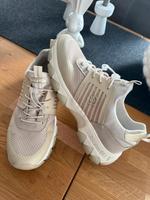 Edle Sneaker BUGATTI beige gold Gr. 41 neuwertig Nordrhein-Westfalen - Spenge Vorschau