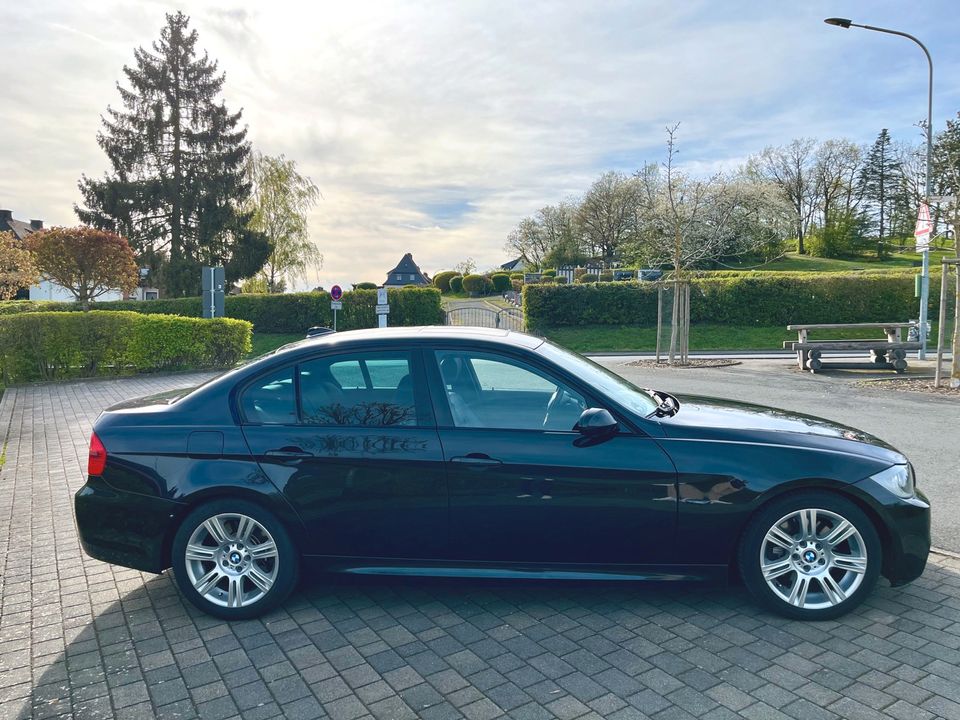 BMW 330d - M-Paket, M-Fahrwerk, HiFi, Komfortzugang in Dautphetal