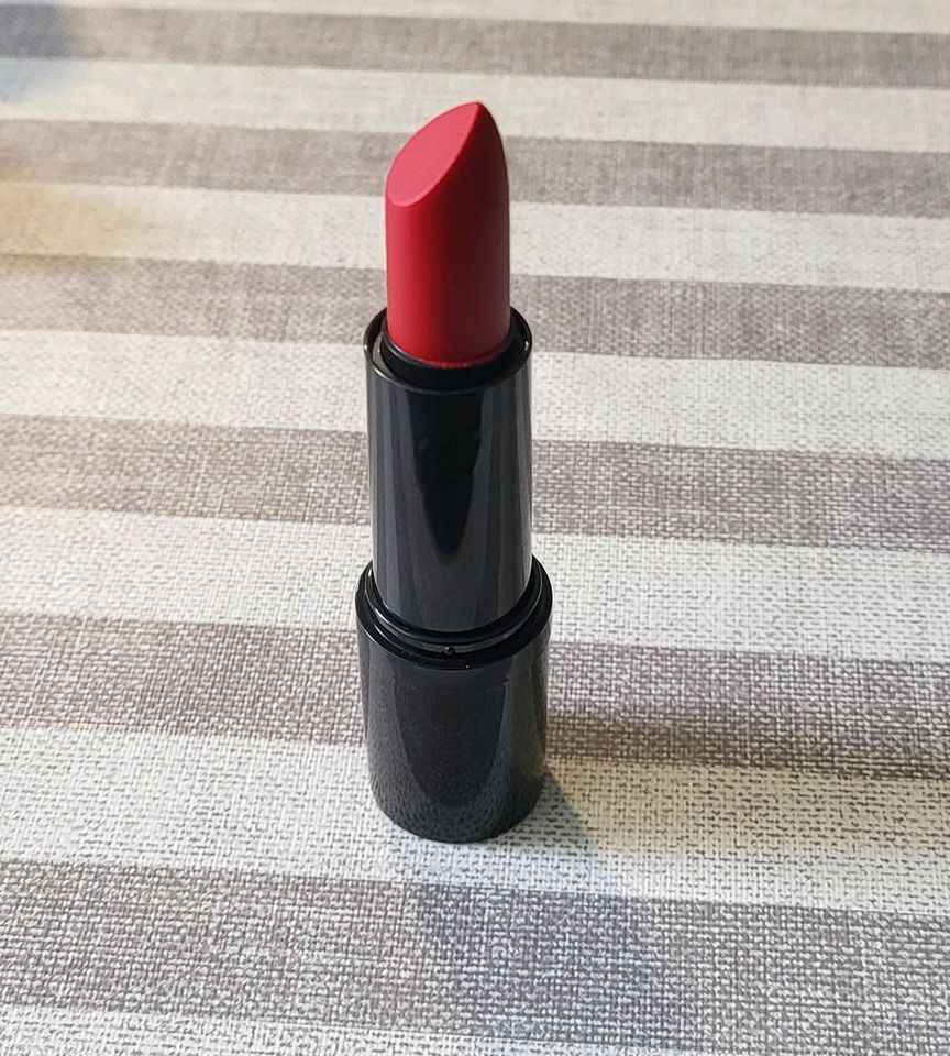 Essence Lippenstift Matt in Coburg