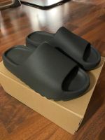 Adidas Yeezy Slide Onyx US8 EU42 NEU DS Düsseldorf - Gerresheim Vorschau