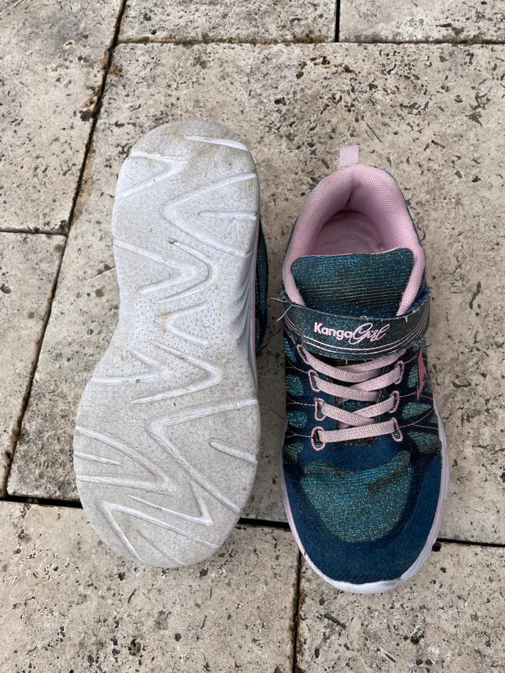 Sandalen Clogs/ Sneakers Turnschuh Nike Adidas/ Gummistiefel 36 in Radeberg
