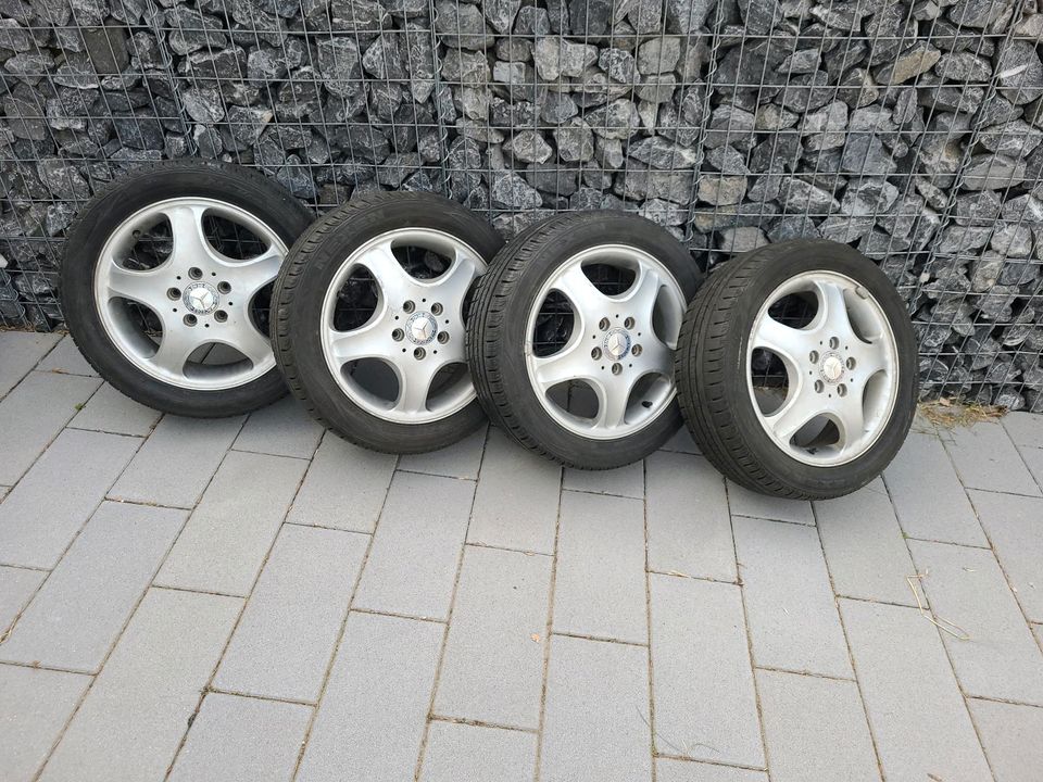 Mercedes Benz Alufelgen mit Nexen Reifen 195 50 16 in Alsdorf
