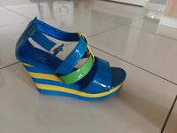 Keilabsatz Sandalen gr. 37  blau gelb Ukraine Rheinland-Pfalz - Weilerbach Vorschau