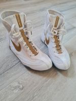 Nike Machomai Gr. 37,5 weiß-gold Baden-Württemberg - Pforzheim Vorschau