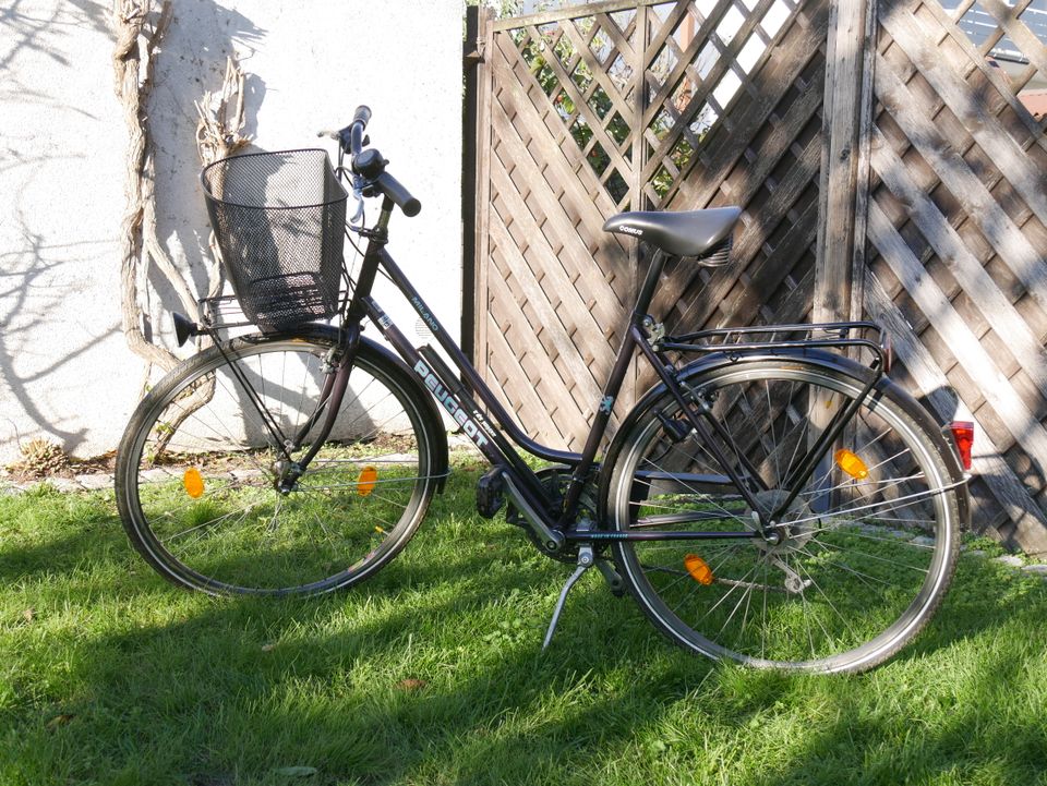 Peugeot Damenfahrrad Milano 28 Zoll in Wiesbaden