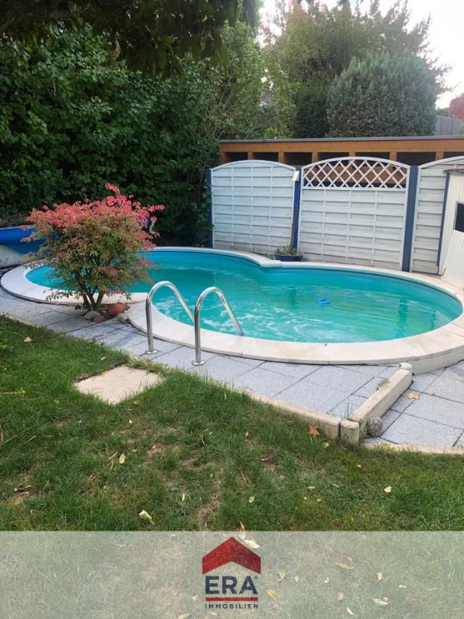 Exklusives Einfamilienhaus mit Garten und Swimming Pool in Worms-Westhofen zu verkaufen! in Westhofen