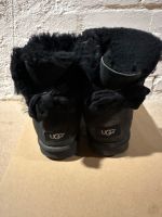 UGG Boots schwarz Schleife Bow Gr. 8 39 Winter Schuhe Hamburg-Nord - Hamburg Barmbek Vorschau