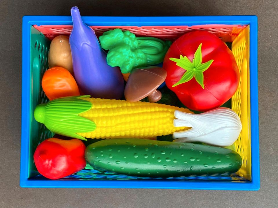 Einkaufskorb-Set Gemüse Korb Zubehör Spielküche Kaufladen Kinder in Erfurt