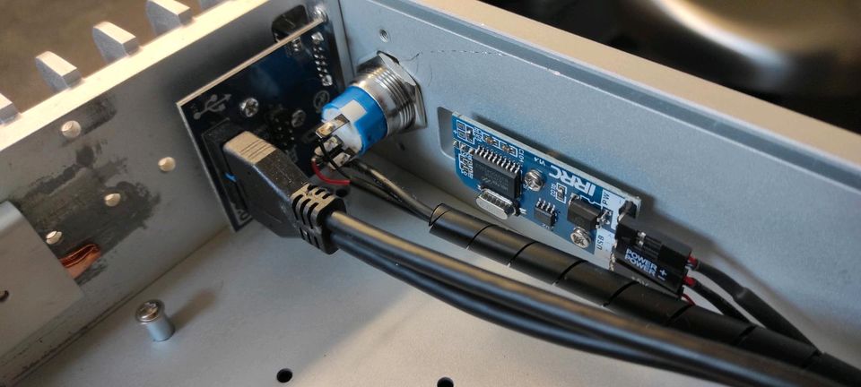 Streacom HTPC Alugehäuse ST-FC5S, Streacom Netzteil ST-ZF240 in Dorsten