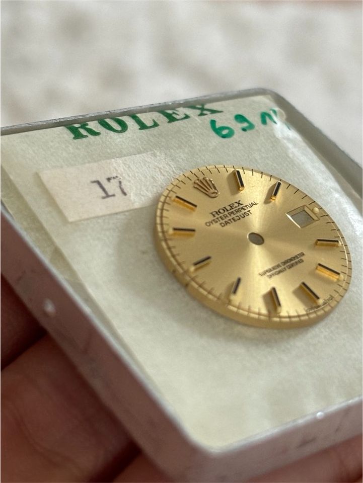 Rolex Lady Datejust 26mm Ziffernblatt Gold in Willich