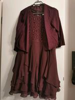 Kleid bordeaux farbend 42 Nordrhein-Westfalen - Wiehl Vorschau