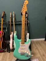 Fender Vintera green Stratocaster e gitarre Tausch mö Nordrhein-Westfalen - Velbert Vorschau