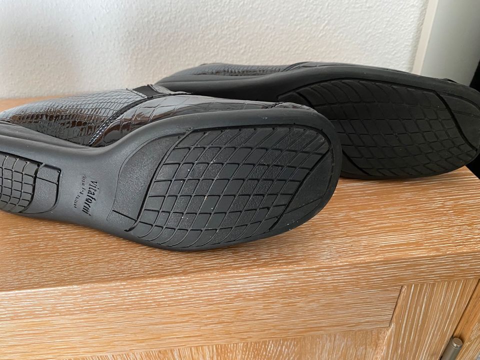 Vitaform Schuhe in schwarz Größe 39 in Kleinostheim