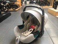 Römer Babyschale Baby-Safe iSense Nordic Grey mit Isofix-Station Nordrhein-Westfalen - Wesel Vorschau