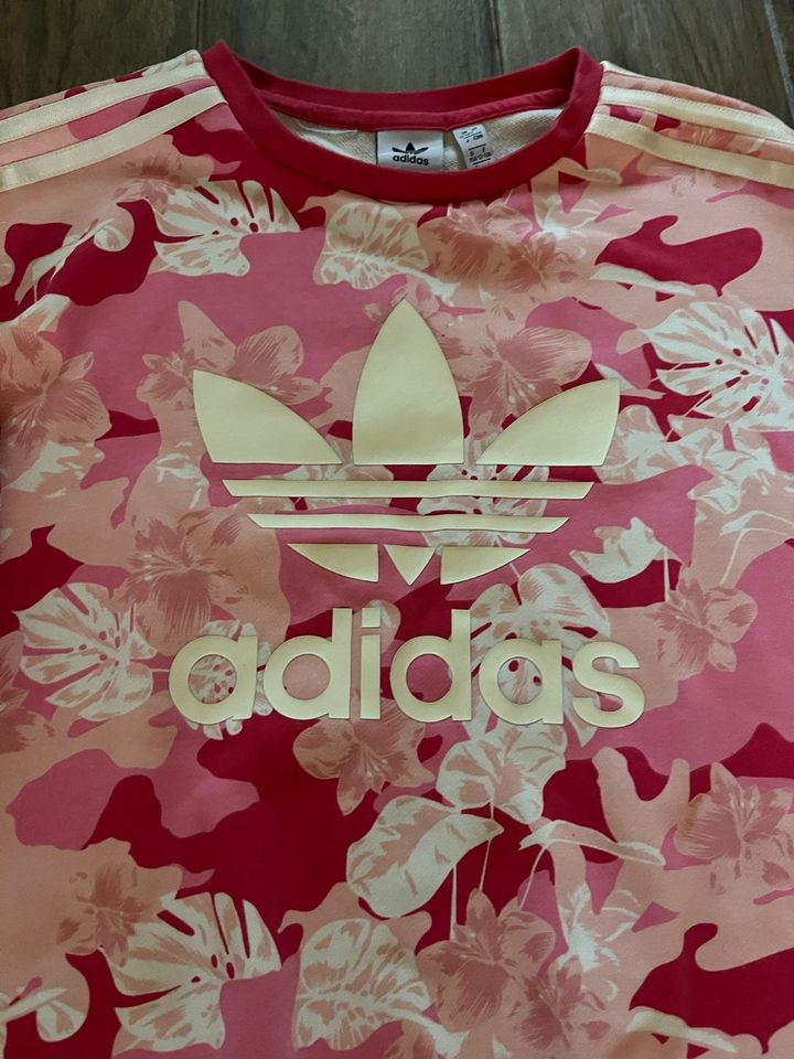 Sweatshirt von Adidas (Größe: 158 cm) in Delmenhorst