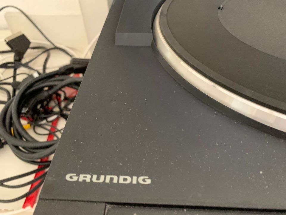 Grundig PS 4200 Plattenspieler schwarz Automatik guter Zustand in Gauting