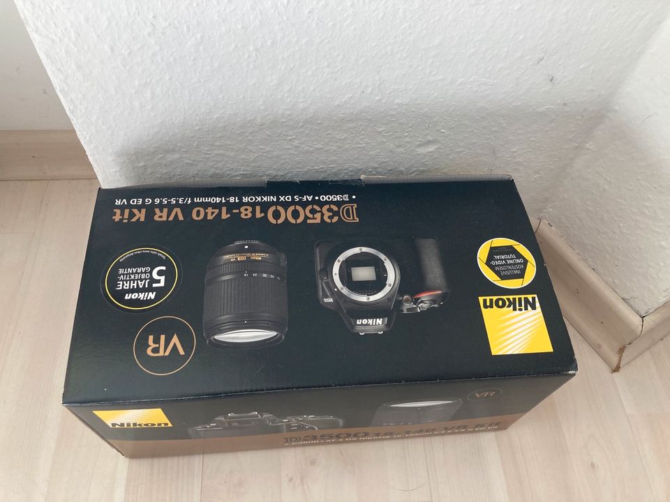 Nikon  D3500 18-140 VR Kit in Erlangen