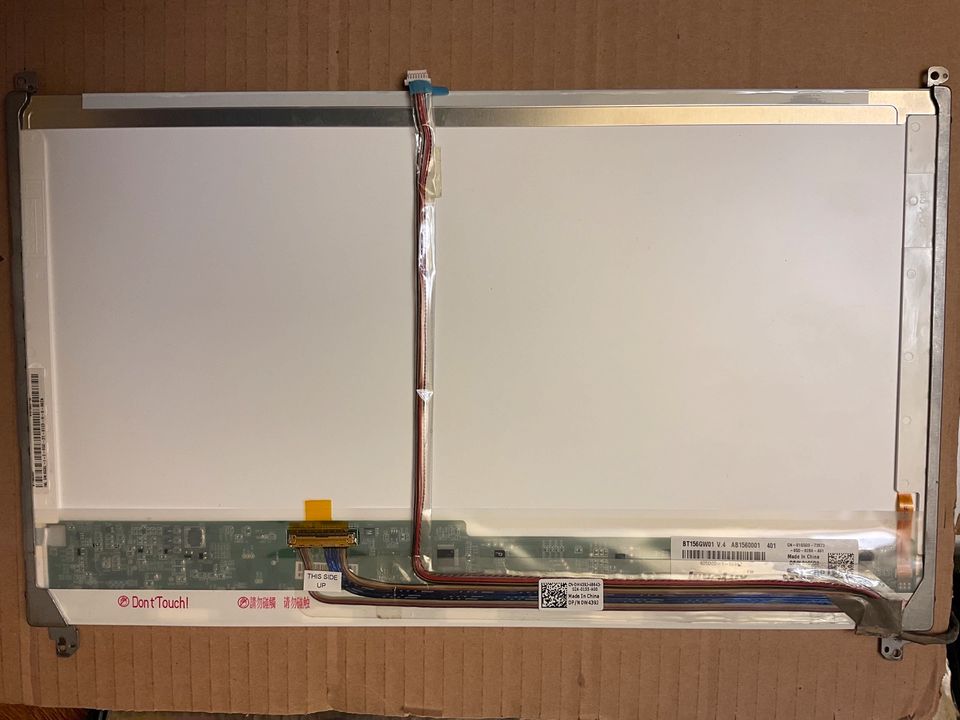 ** BT156GW01 LCD Display 15,6'' 1366x768 Glänzend 40Pin Notebook in Neuhausen ob Eck