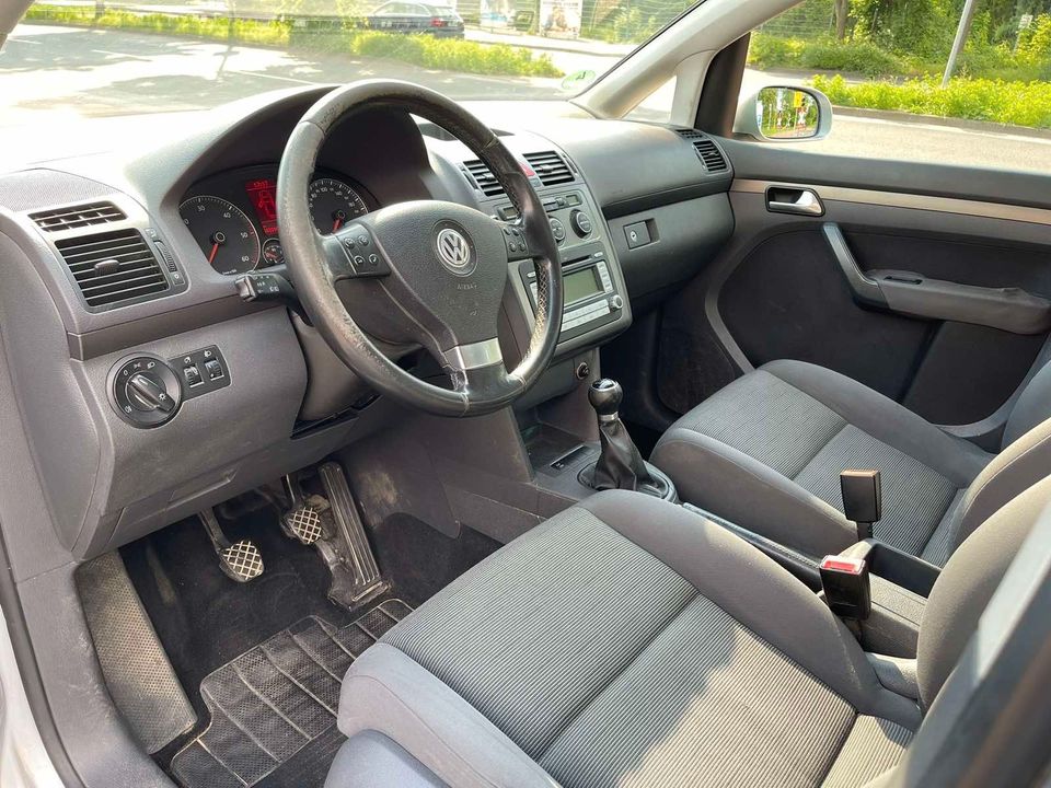 Volkswagen Touran 1.9 TDI Conceptline  7 Sitze Klima Xenon in Minden