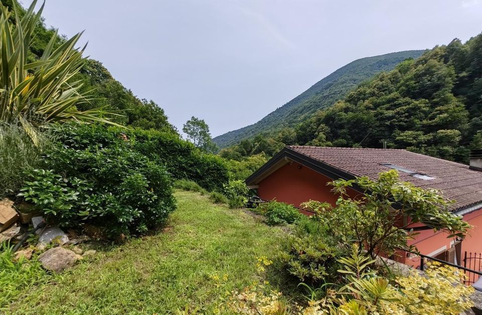 Cannobina Tal freistehendes Haus mit zwei Wohnungen + Garten H366 in Laatzen