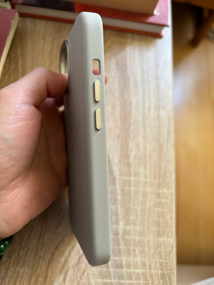 iPhone 15 Hülle Case aus Leder, tonbraun, Magsafe, Neu in Köln