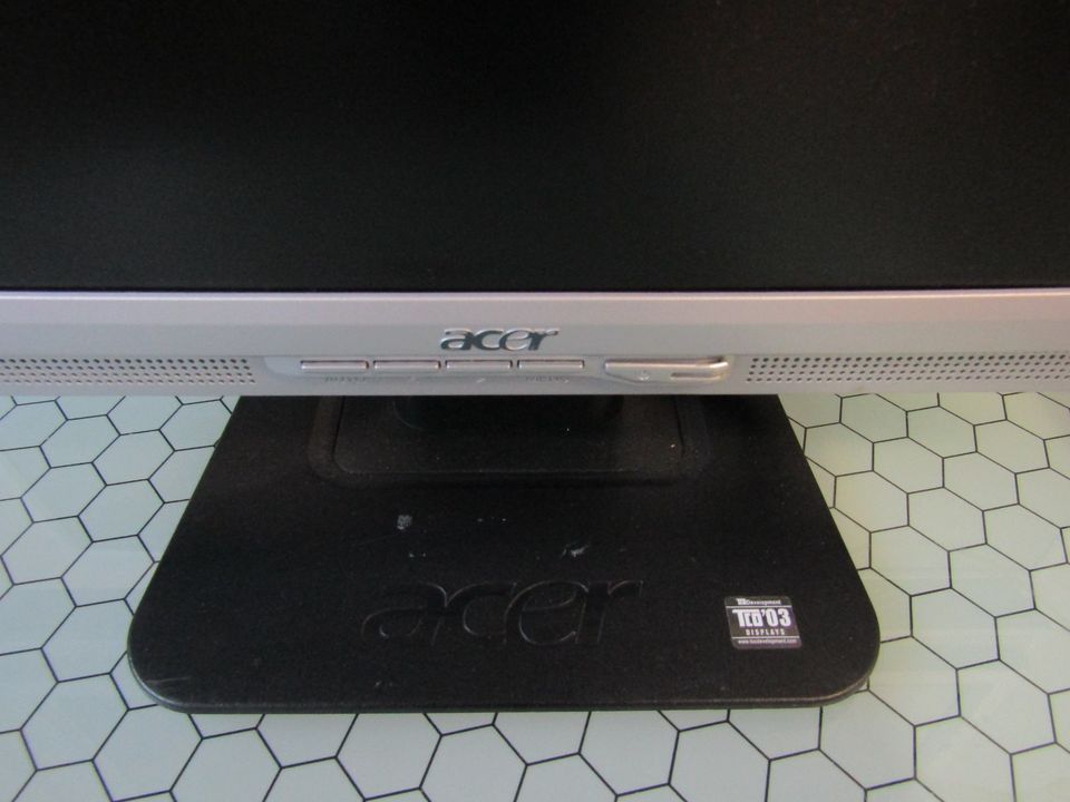 ACER LCD Monitor mit Stromkabel, WarenGut-Horn, H4309 TU in Hamburg