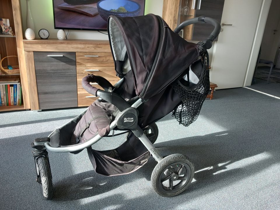 Kinderwagen mit 3 Rädern in München