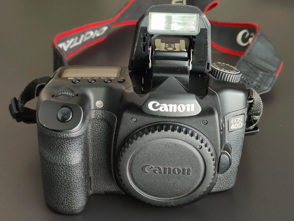 Canon EOS 40D digital Kamera Gehäuse Body 10 Megapixel mit Griff in Lahr (Schwarzwald)