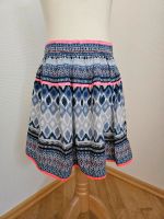 H&M Rock blau/ neon pink gemustert Gr.122/128 Niedersachsen - Winsen (Luhe) Vorschau