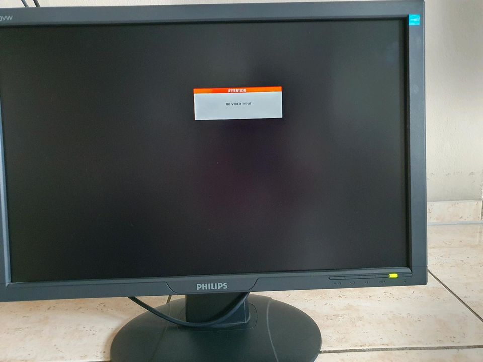 Philips Monitor 22 Zoll 220VW8FB/00 in Nürnberg (Mittelfr)