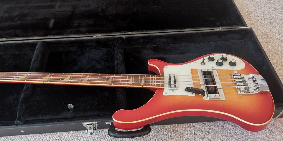 Vintage ARBITER bass Rickenbacker copy in Melsungen