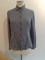 Hugo (Boss) Bluse mittelblau, feine BW Gr. 38 top Qualität Düsseldorf - Mörsenbroich Vorschau