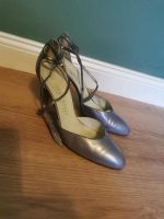 Bruno Magli Pumps lila metallic high Heel Gr 38 Bochum - Bochum-Ost Vorschau