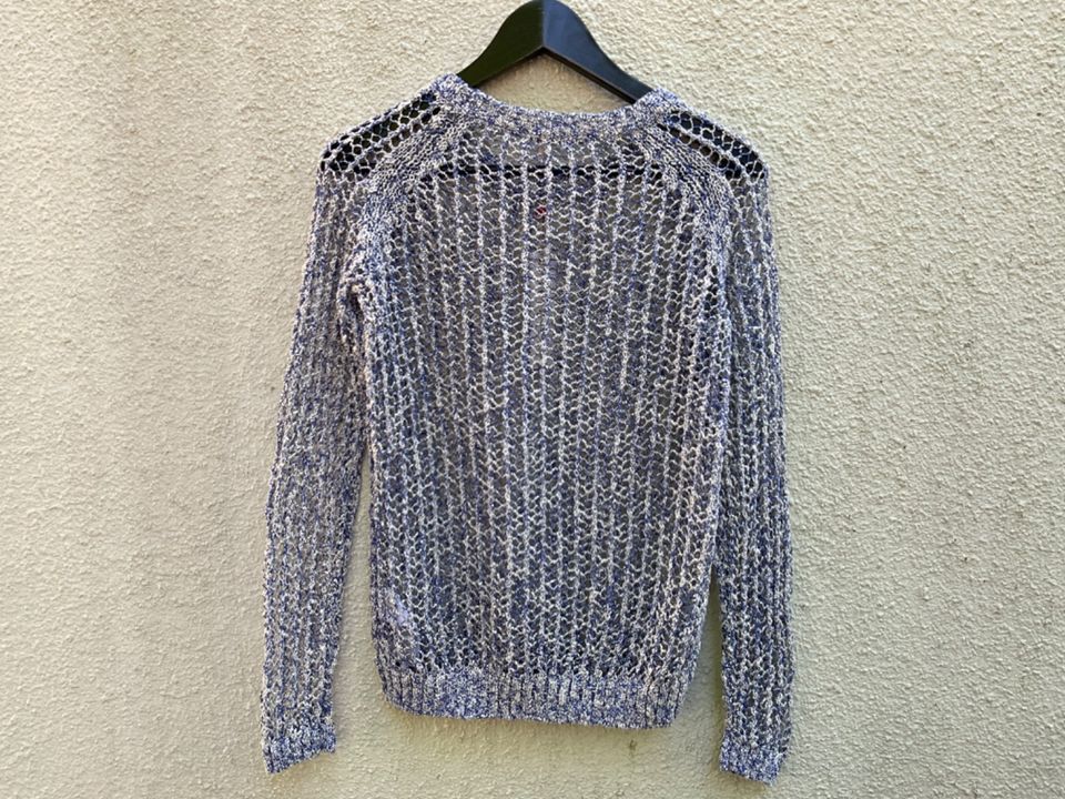 Esprit Sommer Pulli blau Lochmuster Größe S neu in Nürnberg (Mittelfr)