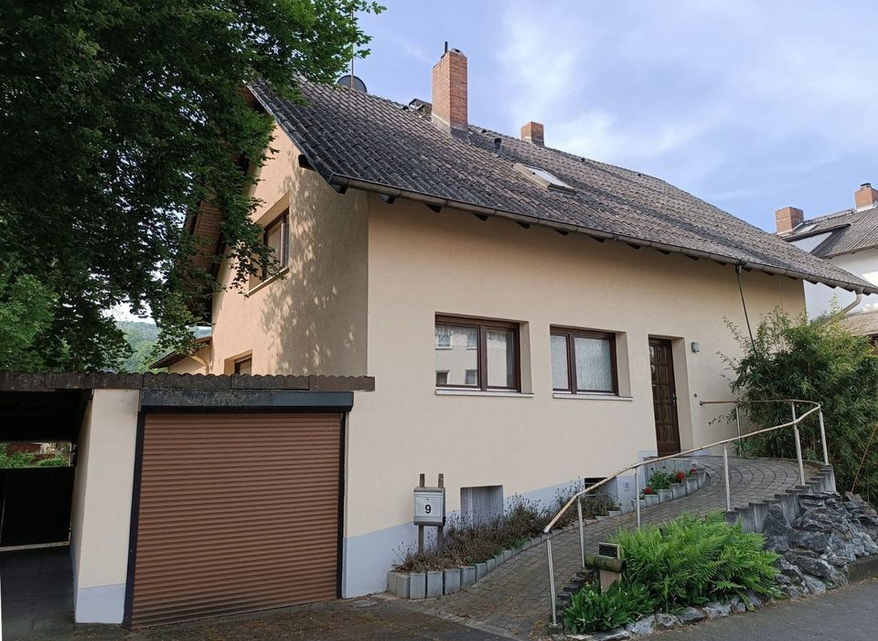 1-2 Familienhaus - großes Grundstück, bevorzugte und ruhige Lage in Lollar