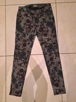 Orsay, Hose, Floralmuster, Gr. 36 Bayern - Waldkirchen Vorschau