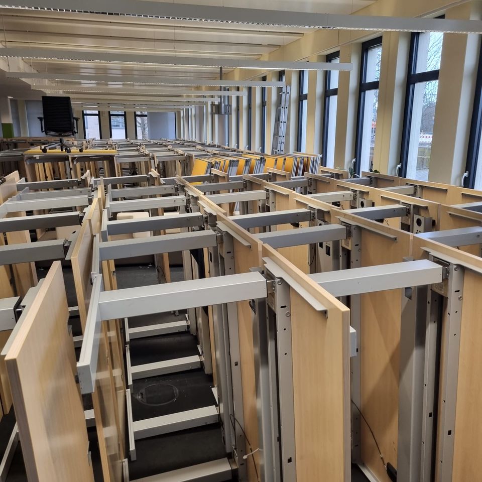 100 x Steelcase Think / Drehstuhl / Bürostuhl / Büroauflösung in München