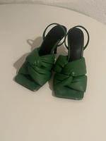 H&M Studio Leder Heels 37 (/38) grün RAR Slingback Sandalen Berlin - Steglitz Vorschau