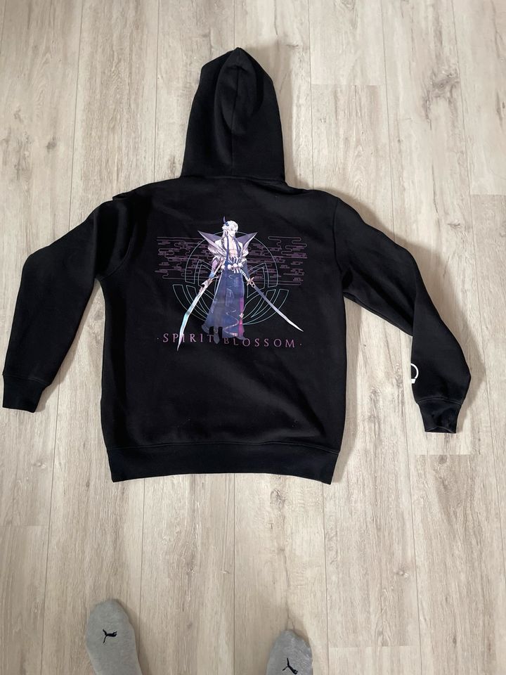 Hoodie Größe L H&M Anime Oversize in Hürth