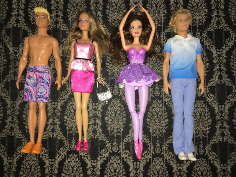 4 Stück * Barbie Puppen * 2 Ken * Ballerina * mit Kleidung in Lohmar