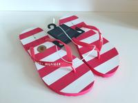 TOMMY HILFIGER Flip Flops Sandalen gestreift Gr. 8 / 39 NEU Schwerin - Krebsförden Vorschau