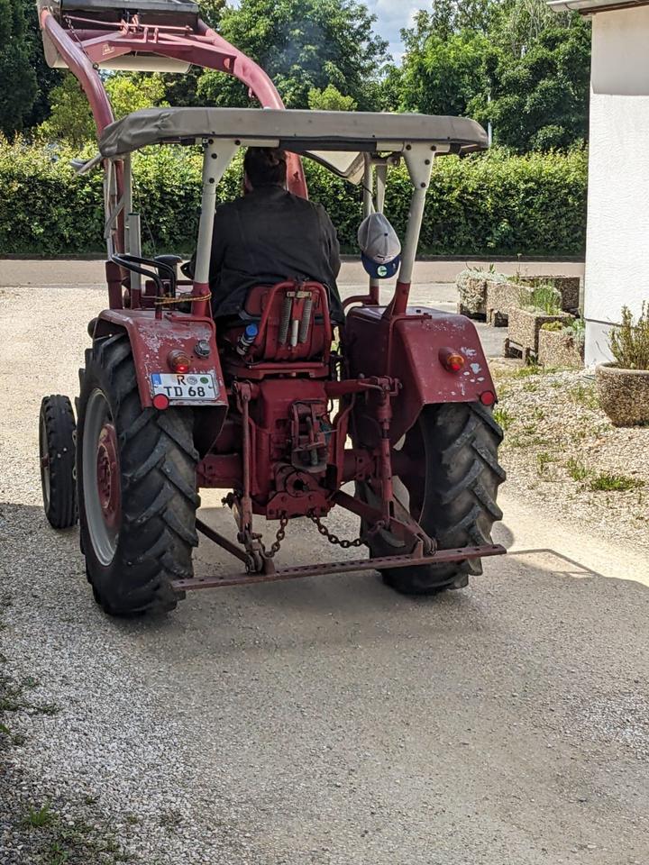 IHC McCormick D-324 Oldtimer Schlepper Traktor " TÜV NEU " in Sünching