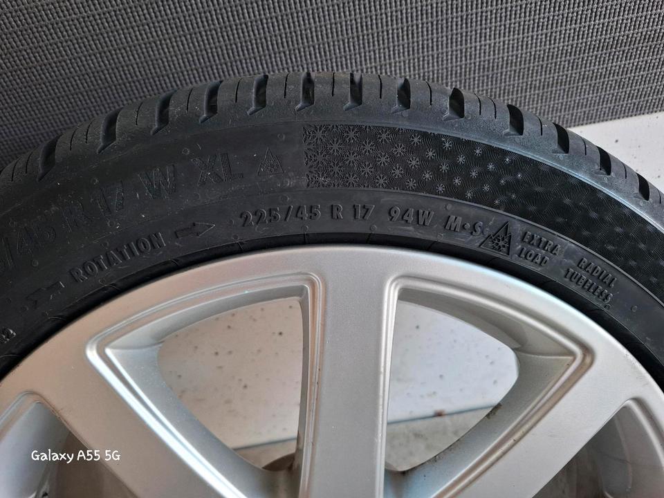 Audi A4 B5 17 Zoll Felge mit Continental Ganzjahresreifen NEU in Braunschweig