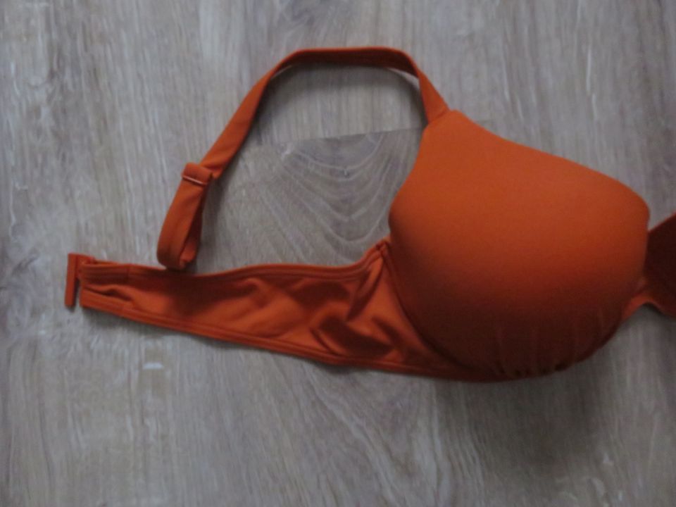 Olympia Damen-Bikini Oberteil - orange - Größe 44 C - Neu !!! in Hof (Saale)