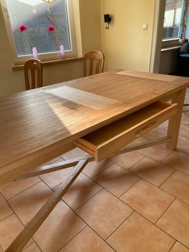 Tisch , Pinienholz geölt , hochwertig in Westerholt