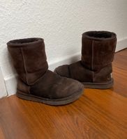 UGG Boots Braun Classic Short Boot Dunkelbraun Gr.38 Köln - Ehrenfeld Vorschau