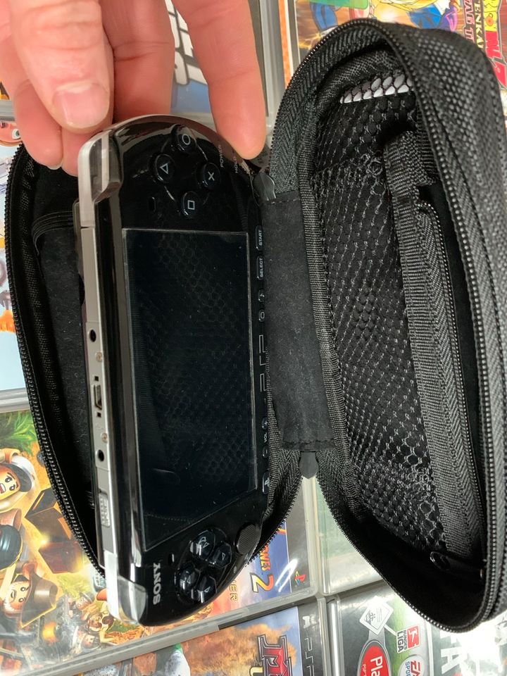 PSP 3004 mit mehrere Spiele tausche ich auch gegen iPhone X in Bad Oeynhausen